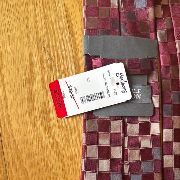 Tie new Kenneth Cole Reaction Burgundy Checkered Tie - Picture 7 of 7